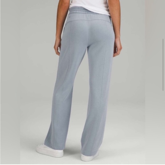 NWT Lululemon Athletica High Rise Softstreme Pants in Rhino Grey Size 8 - Picture 2 of 10